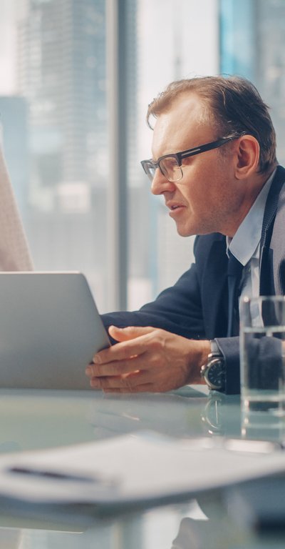 UAE Employment Visas: A Guide for Foreign Employers
